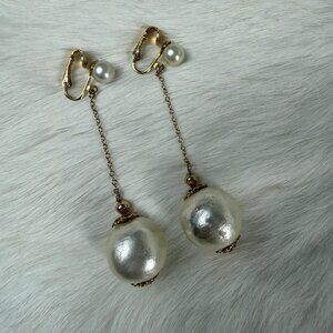 Vintage Sarah Coventry Faux Pearl Dangle Clip Earrings: 1967 HI-SWINGER